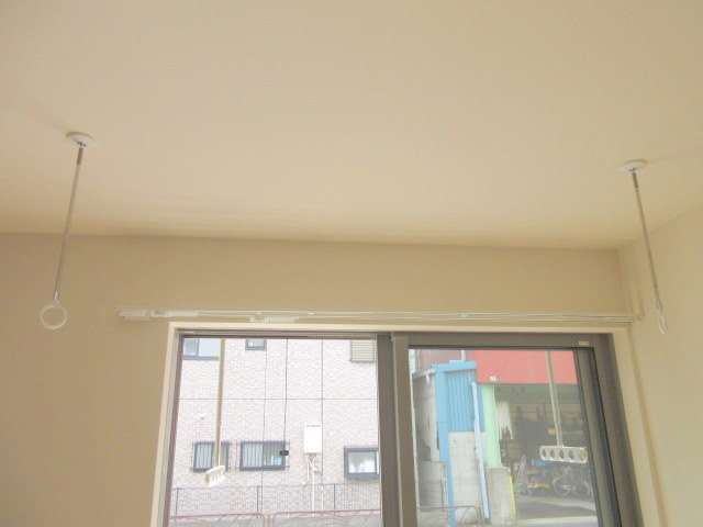 メゾンクライムの設備|★室内物干しフック★