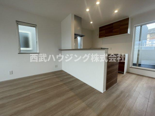 【仲介手数料無料】所沢市寿町　全３棟　Ｃ号棟　所沢市の不動産なら西武ハウジングの居間・リビング