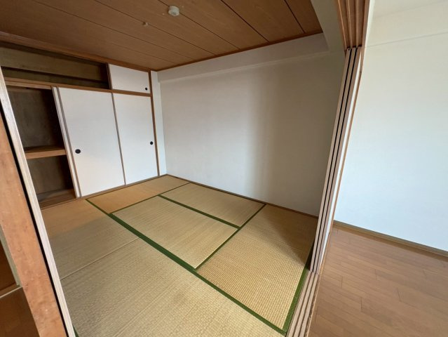 スカール喜多川の和室