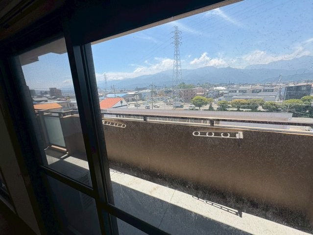 スカール喜多川のバルコニー