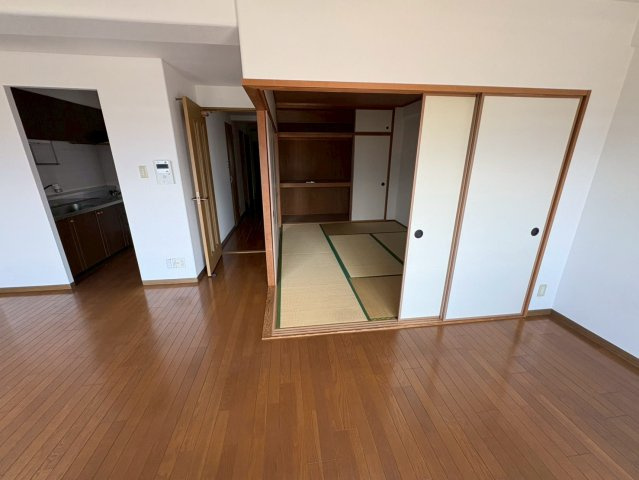 スカール喜多川の居間・リビング