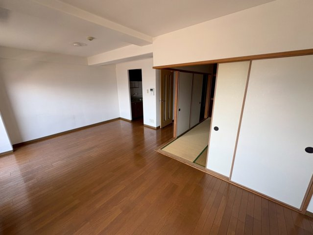 スカール喜多川の居間・リビング