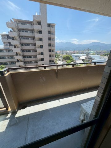 スカール喜多川のバルコニー