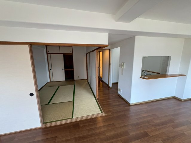 スカール喜多川の居間・リビング