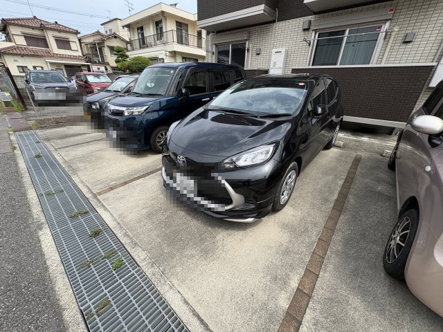 ヴェルヴィルの駐車場