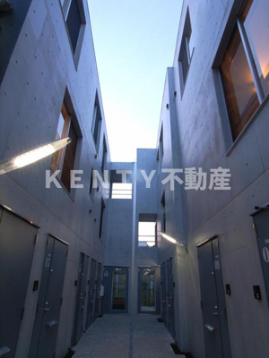 【その他共用部分】 | ＧＡＲＡＧＥ　ＳＥＰＣ　武蔵小山 | 奥行きのある共用通路