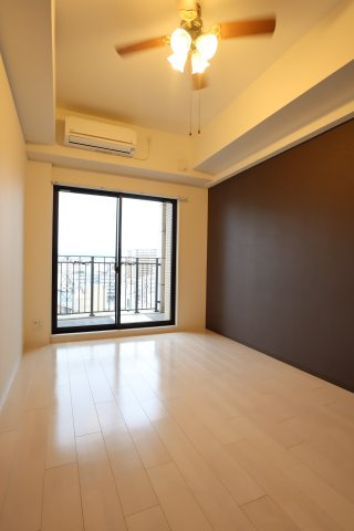 大阪市城東区今福東３丁目の賃貸マンションの居間・リビング
