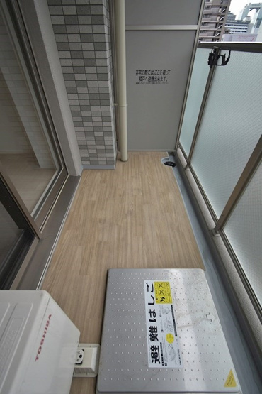 【バルコニー】