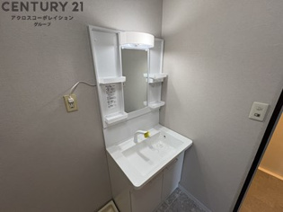 瑞穂町マンションの独立洗面台