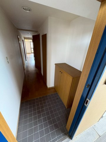 スカール喜多川A棟の玄関