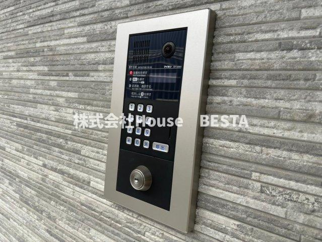 ワコーレヴィータ塚本通EXのエントランス