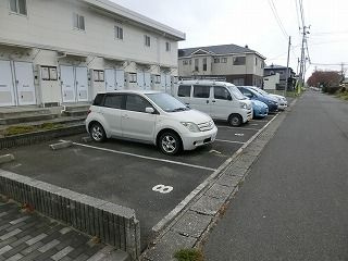 レオパレスサクラの駐車場|青森　三沢　家具　家電　社宅　マンスリー
