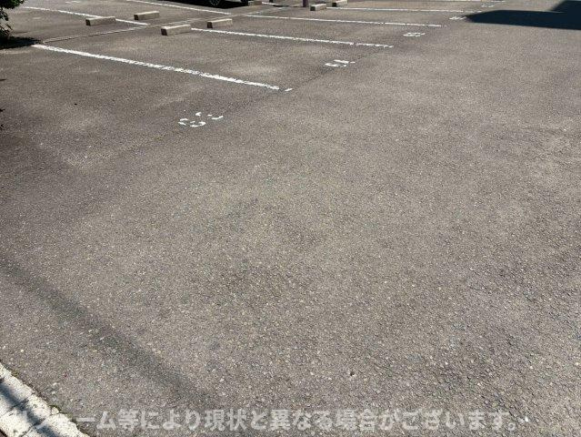 スカール喜多川の駐車場