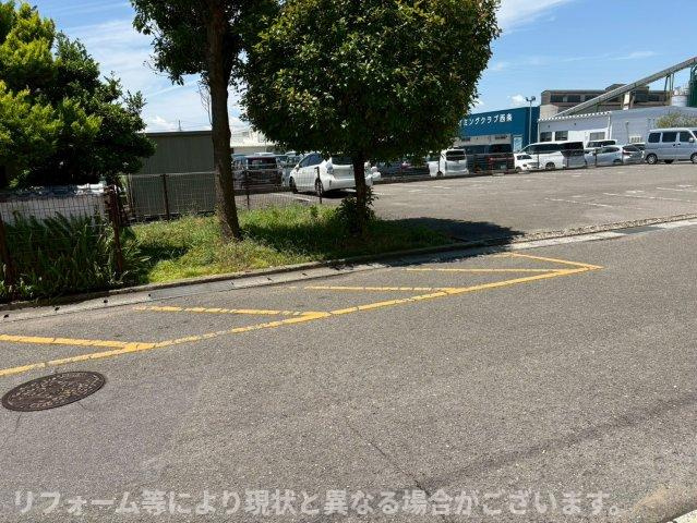 スカール喜多川の駐車場