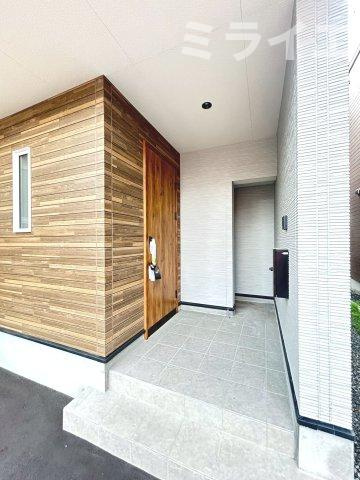 【新築戸建】札幌市白石区北郷3条3丁目1棟の玄関