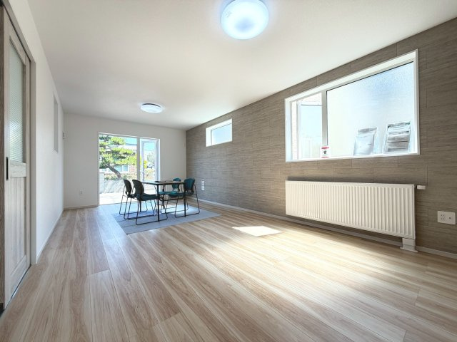 【新築戸建】札幌市白石区北郷3条3丁目2棟の居間・リビング|【仲介手数料無料】【内覧可能】です。