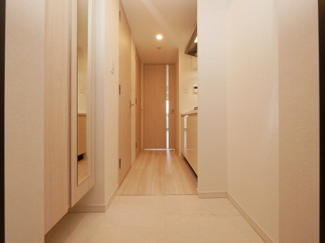 S-RESIDENCE福島Alovitaの玄関