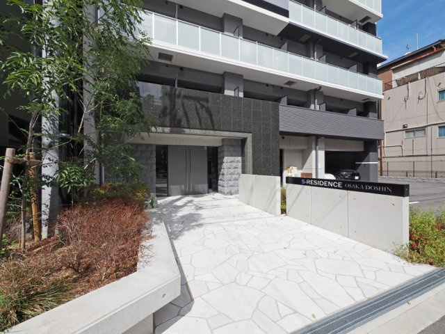 S-RESIDENCE大阪同心のエントランス