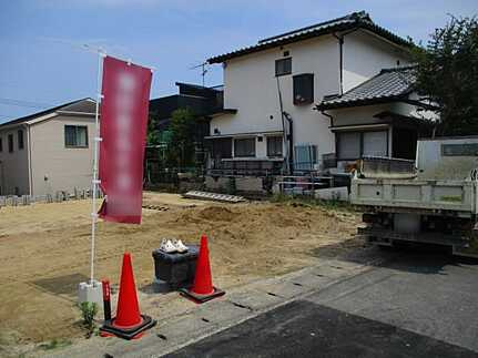 広島市西区己斐上２丁目の前面道路含む現地写真
