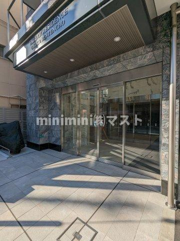 エスリードレジデンス大阪弁天町のエントランス