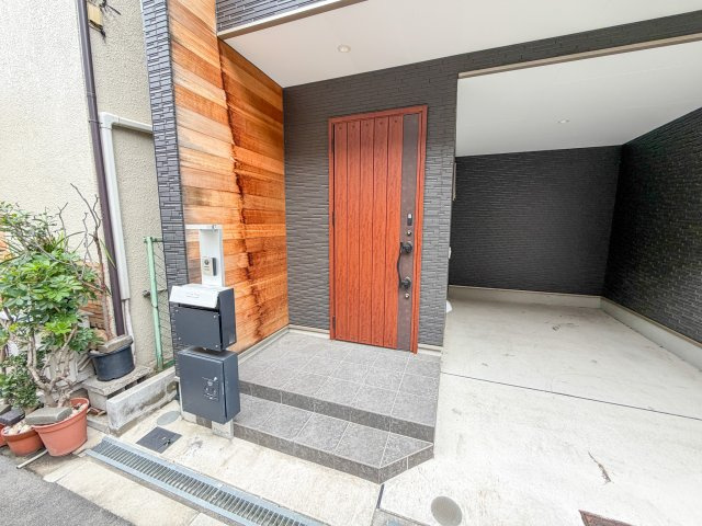 港区田中2丁目戸建てのエントランス