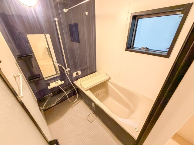 港区田中2丁目戸建ての浴室