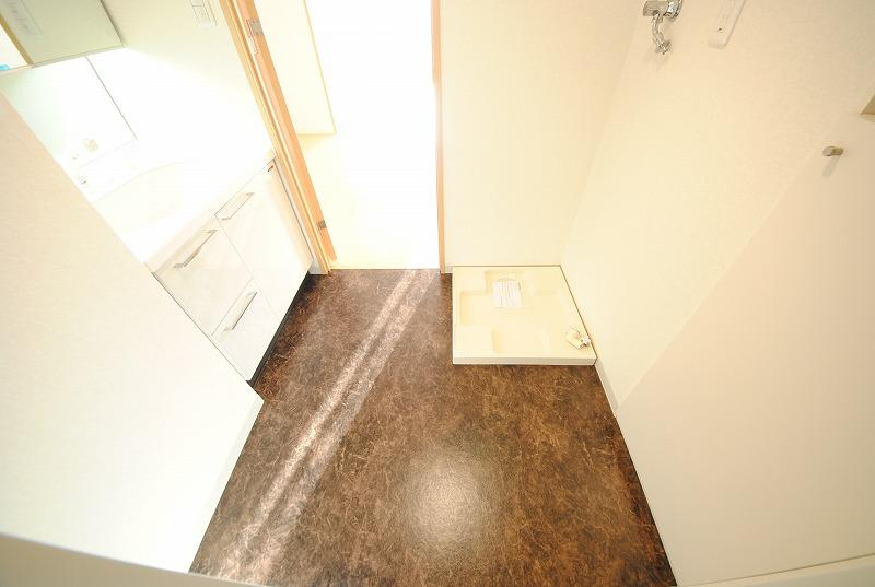 エル・セレーノ上本町レジデンス　桃陽小学校区の洗面所|エル・セレーノ上本町レジデンス　洗面脱衣所