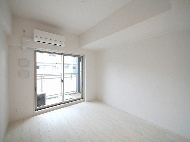 エスリードレジデンス大阪福島イーストの居間・リビング
