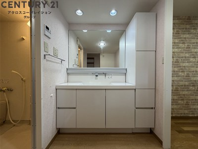 独立洗面化粧台付きでおすすめです！