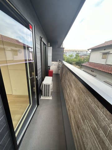 ヒカルサ尼崎神崎町のバルコニー