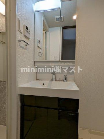 S-RESIDENCE福島Alovitaの洗面所