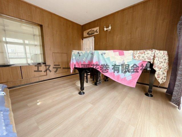 石鳥谷南寺林第5地割貸家の洋室