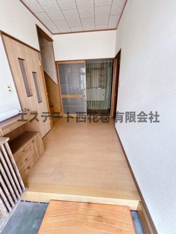 石鳥谷南寺林第5地割貸家の玄関