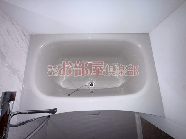 BRAVE BASE江戸屋敷の浴室|コンパクトで使いやすいお風呂です