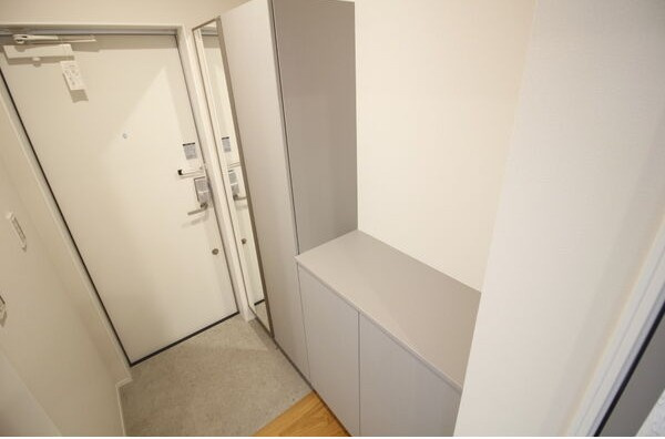 WELLNEST ROOM名駅南Ｂ棟の玄関