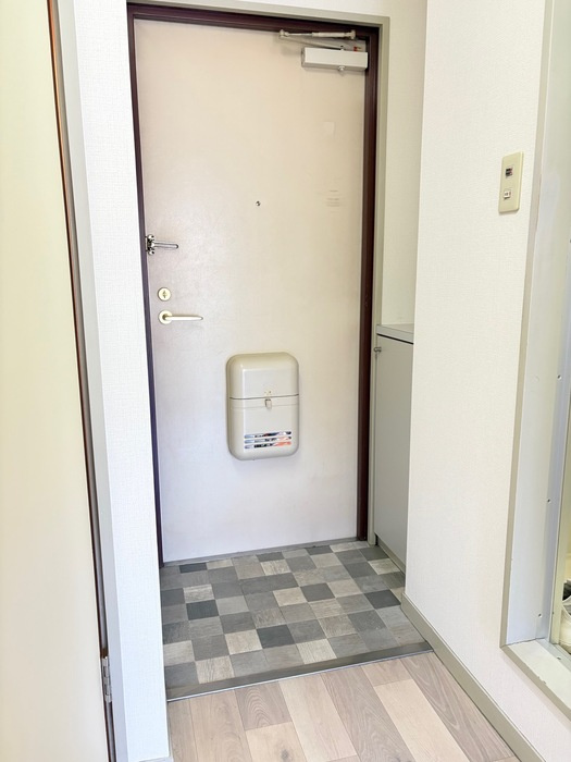 ドミール末広Ⅱの玄関
