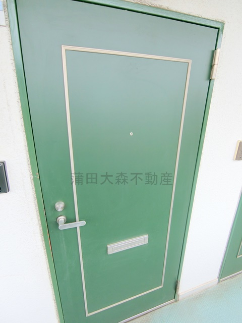 スカイコート蒲田の玄関