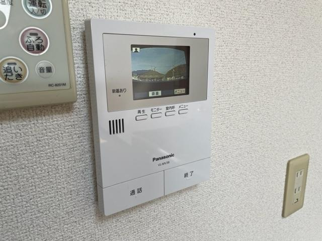 メイプルハウスの内装|カメラ付インターホン