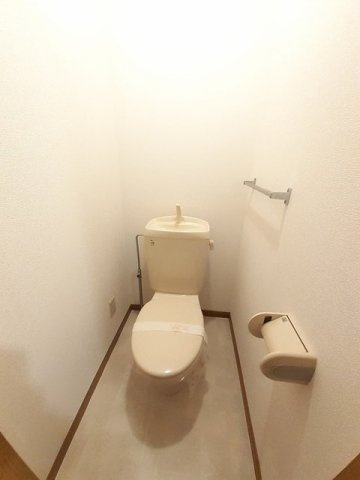 カサヴェルデ吉田Ⅱのトイレ|シンプルで使いやすいトイレです