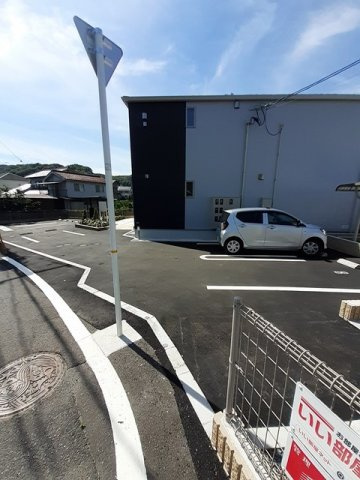 ドエル　Ｆ・Ｔ・Ｋ　Ⅵ番館の駐車場|駐車場完備です