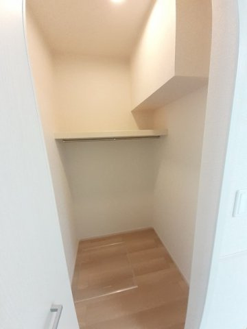 ドエル　Ｆ・Ｔ・Ｋ　Ⅵ番館の収納|こまごまとしたものを収納できそうですね