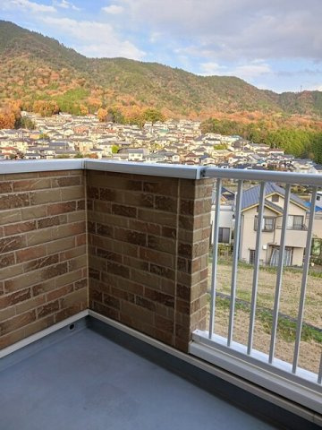 グッディ亀山Ｂのバルコニー|落ち着いた時間を過ごせるバルコニーです