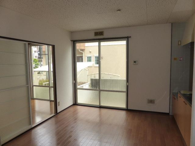 パナハイツ東雲の内装|内装は落ち着いています