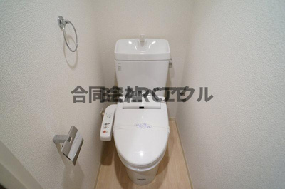 【トイレ】 | T`s Casa 御幸町 | 清潔感のあるトイレです