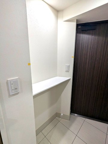 Urbanex千代田淡路町の設備|玄関に棚付き