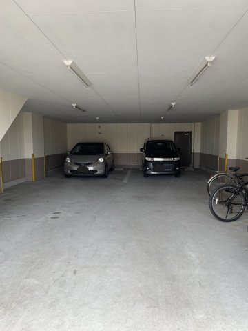 アクセス箱崎の駐車場