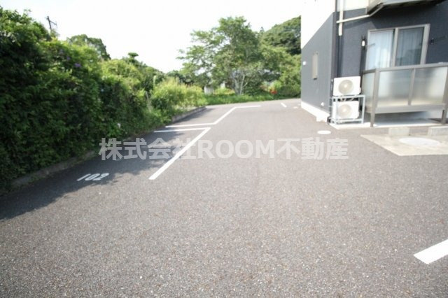MスクエアⅤの駐車場|駐車場に車を止められます