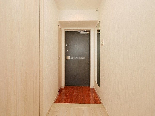プレジオ難波ASIANの玄関
