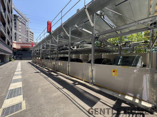 グランフォーレ大橋駅前レジデンスの駐車場
