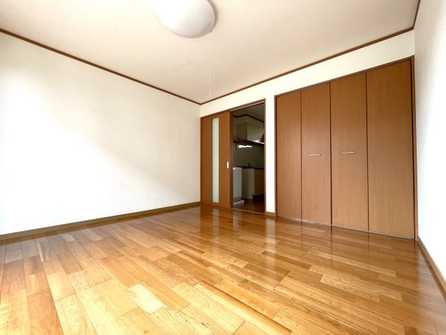 サンヴェール明光の洋室